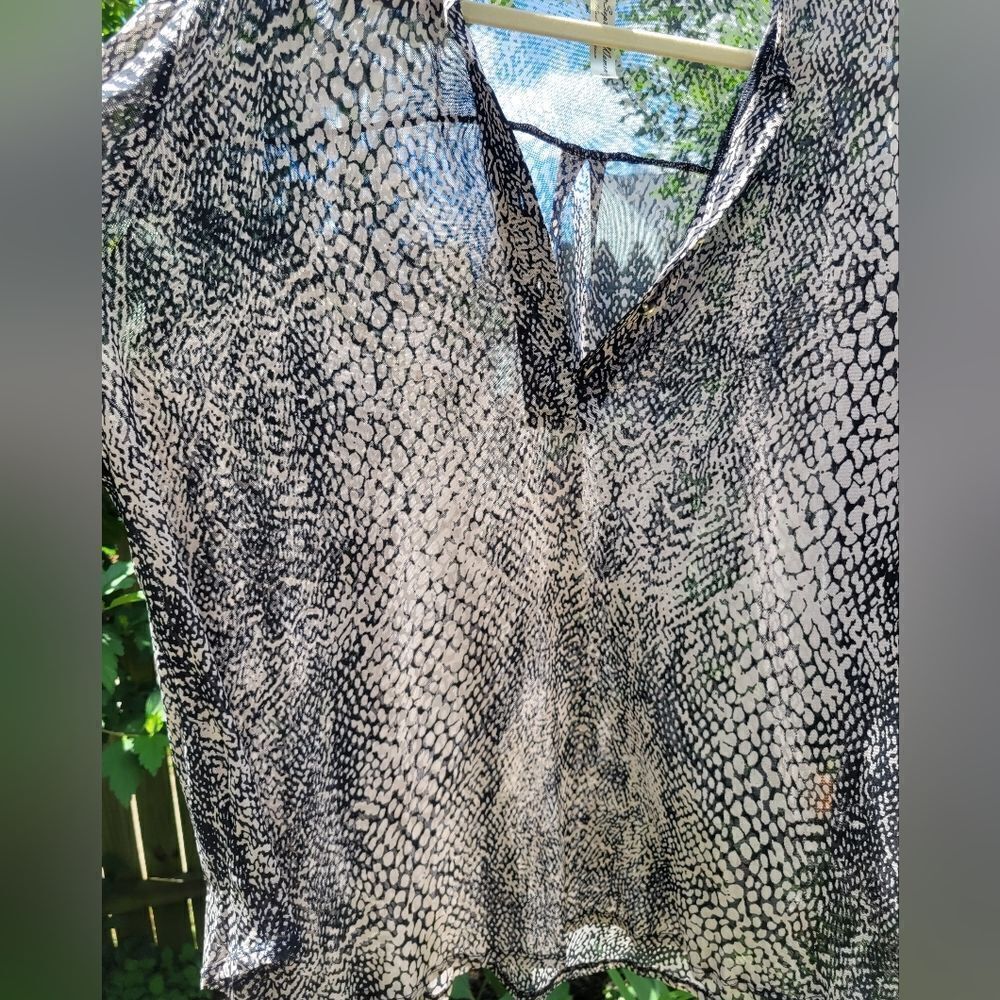 Snake Print Sheer Blouse‎ - Picture 6 of 10